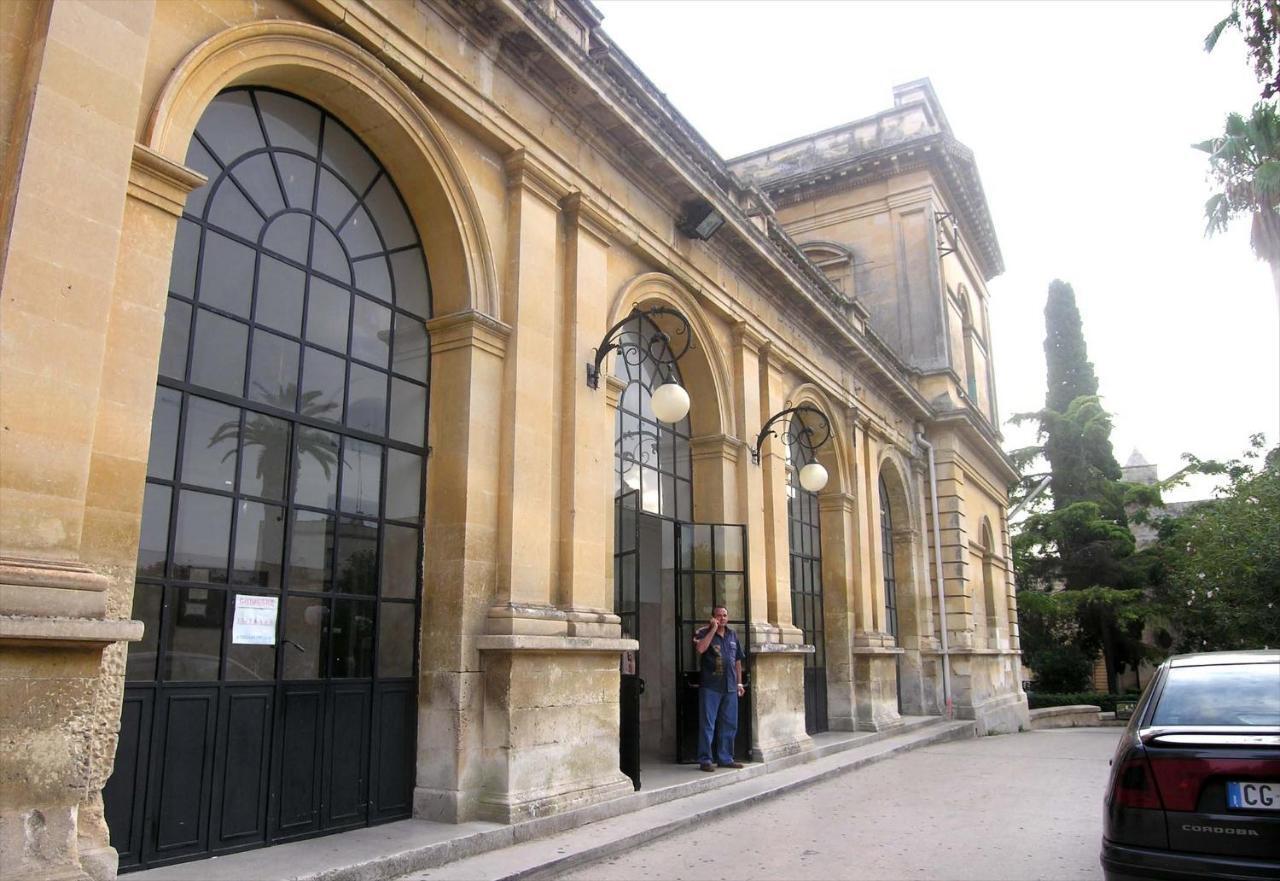 Aest Bed & Breakfast Lecce Exterior photo